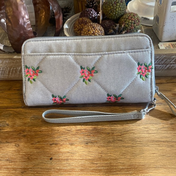 Vera Bradley BNWNT embroidered gray wallet - Picture 2 of 9
